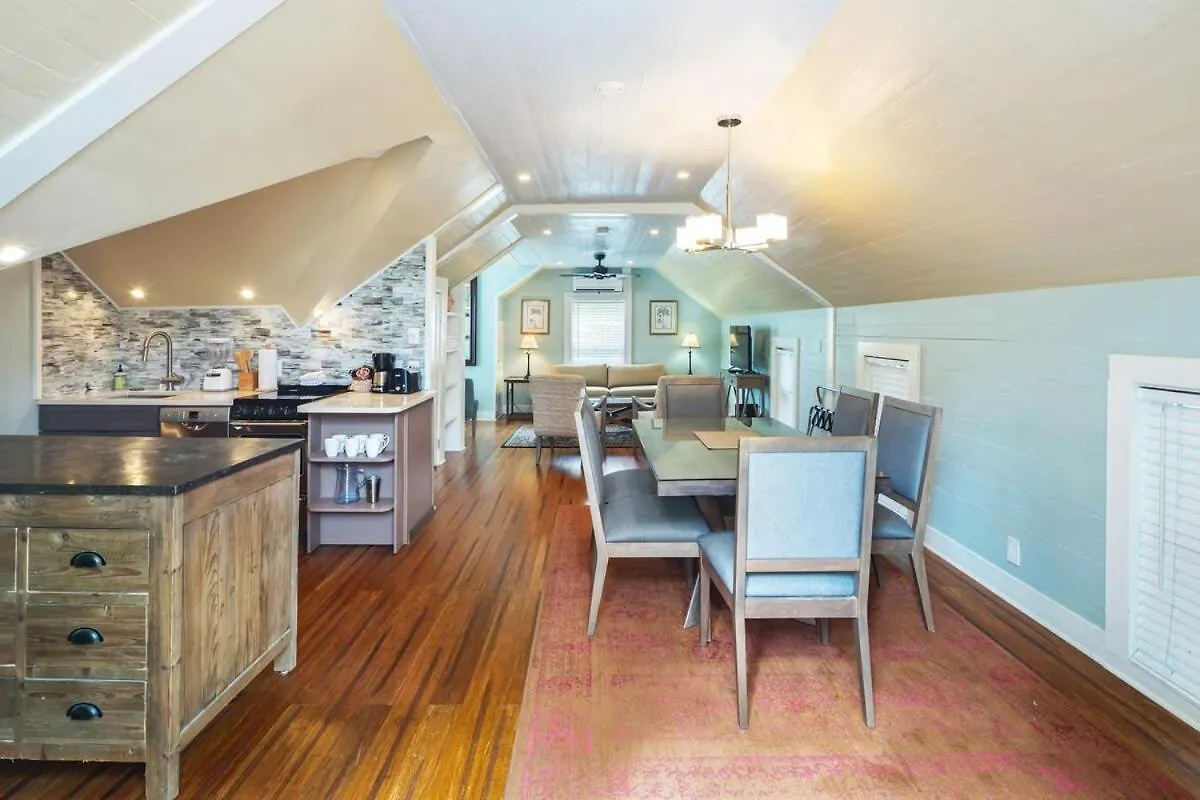Sky Loft In Key West Villa